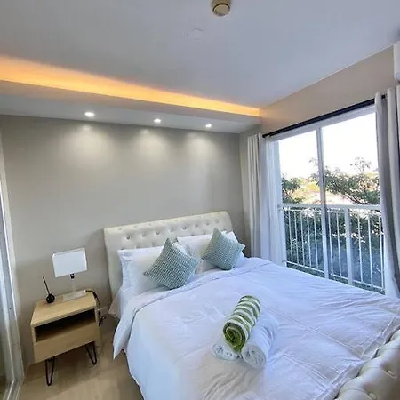 Modern Oasis: Pool + Netflix Apartment Manila Exterior photo